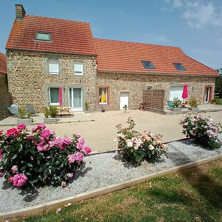 La Ferme D' Emerentine Bacilly Exterior photo