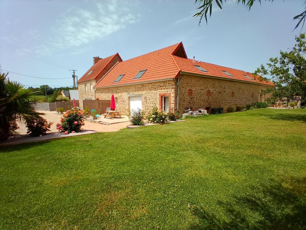 La Ferme D' Emerentine Bacilly Exterior photo